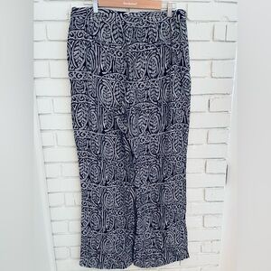 LOFT side zip/black and white/rayon pants size 10 with pockets